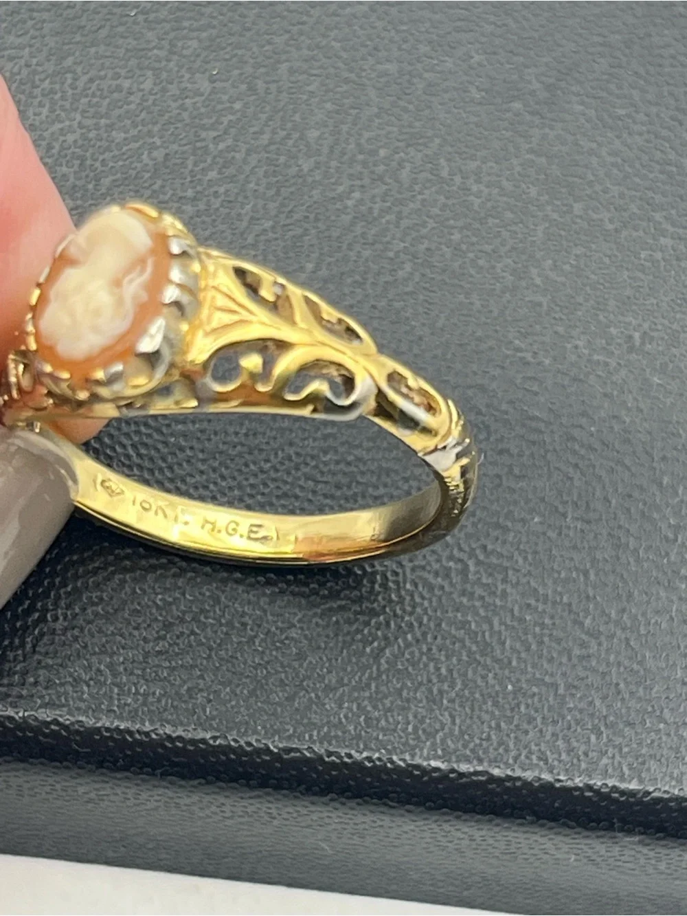 18k HGE gold electroplated filigree scroll Cameo vintage ring size 9